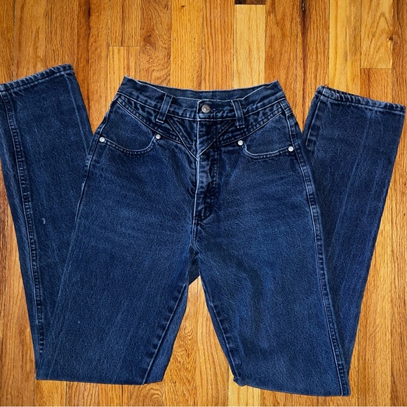 BAREBACK ROPERS - Picture 2 of 12